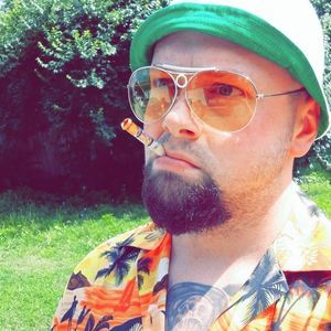 Meet your Posher, Logan